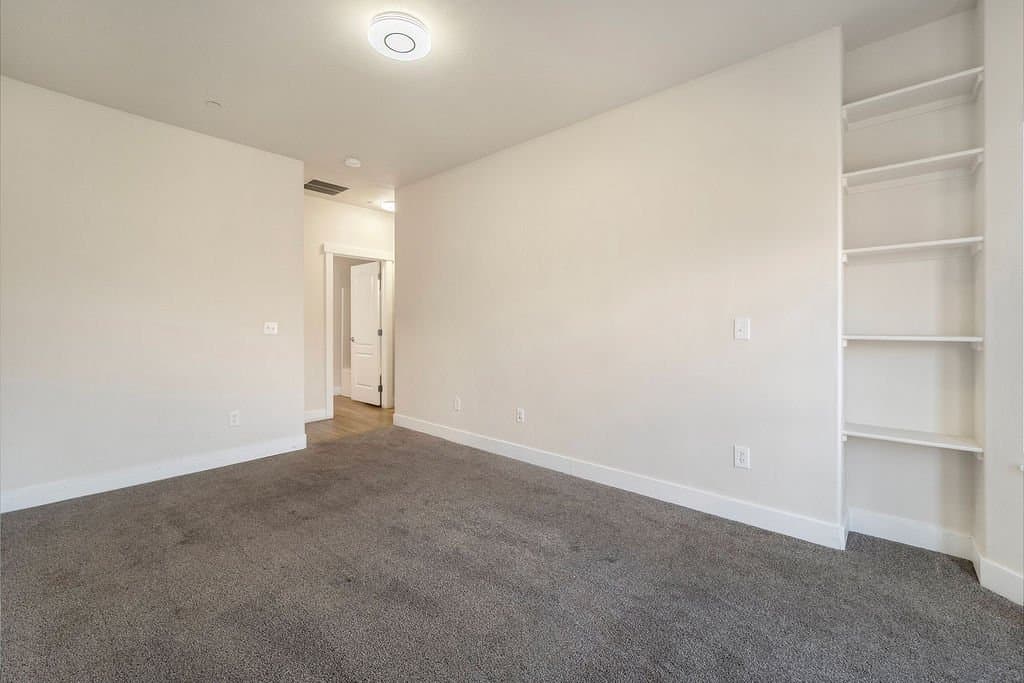 Draper Condo: 13528 S Venicia Way
