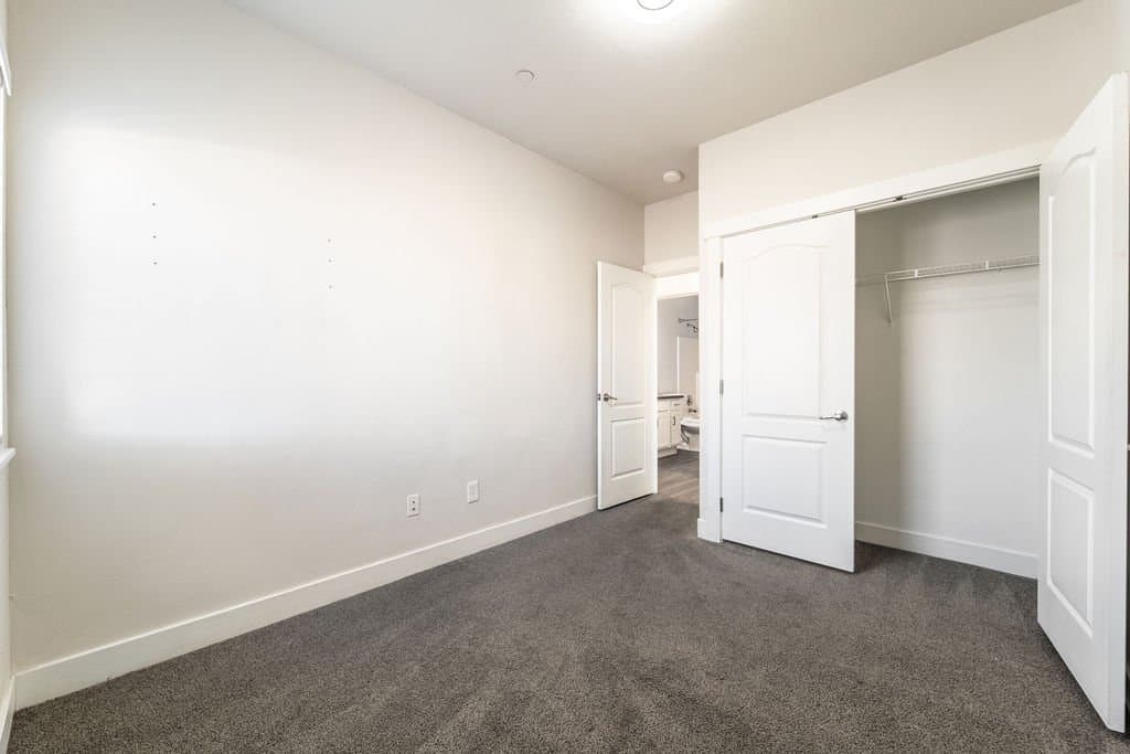 Draper Condo: 13528 S Venicia Way