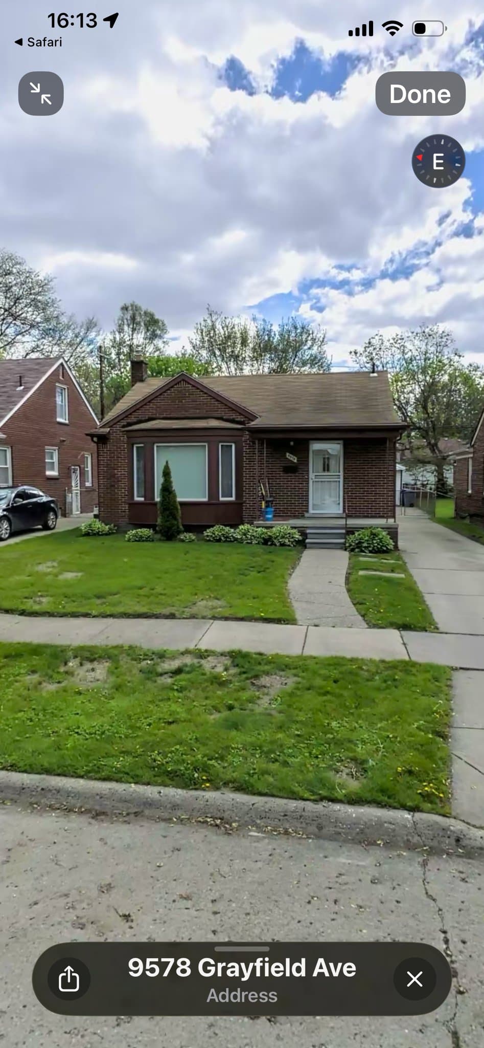 Redford House: 9578 Grayfield