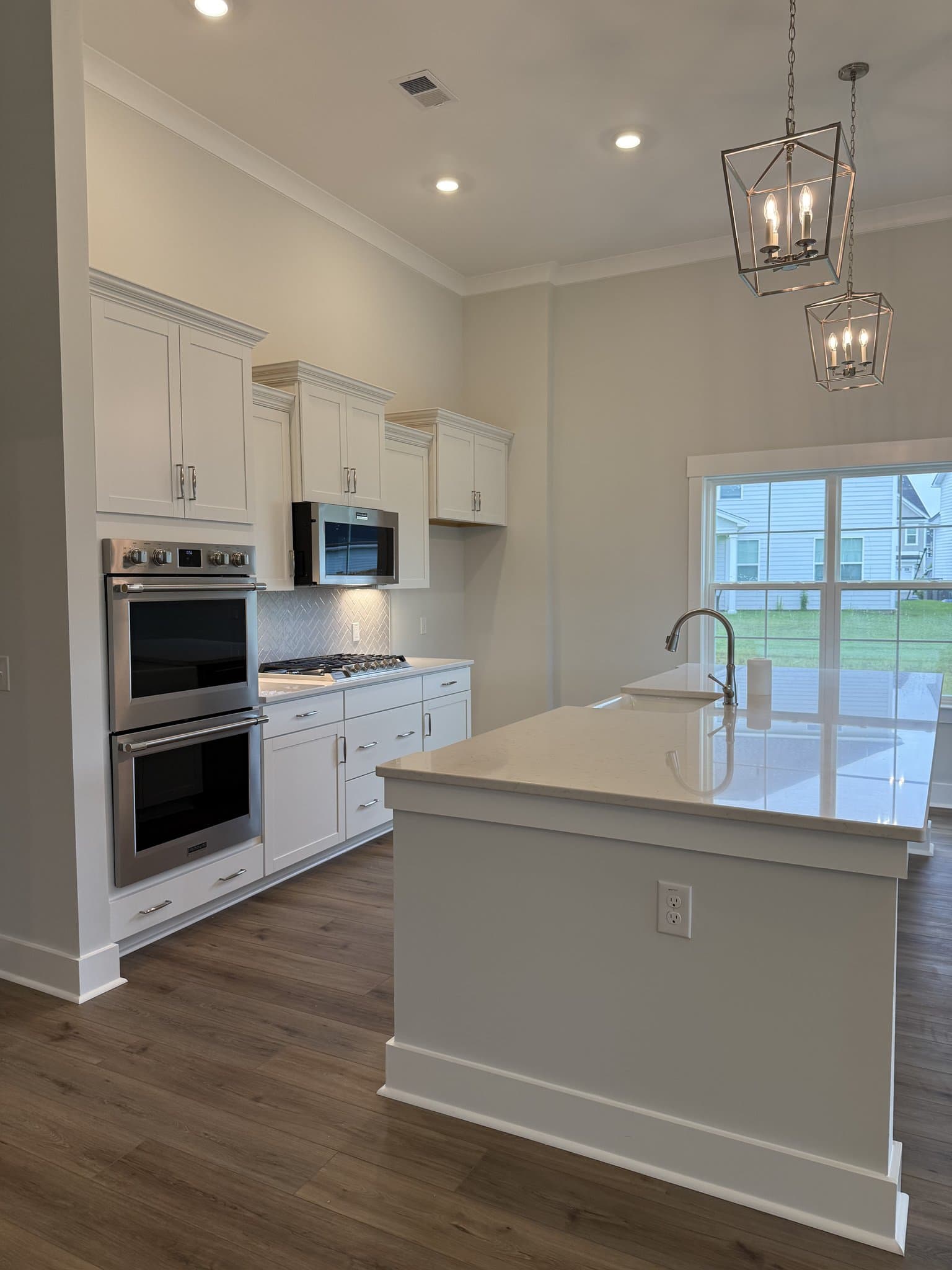 Summerville House: 107 Crosscut Ln
