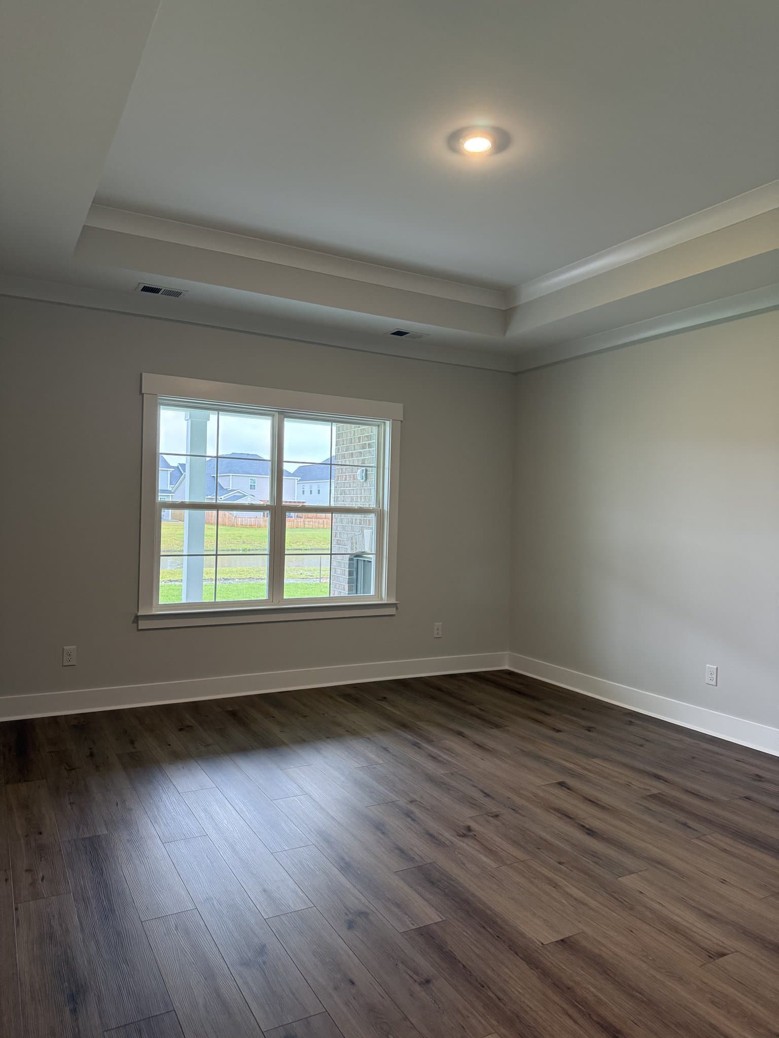 Summerville House: 107 Crosscut Ln
