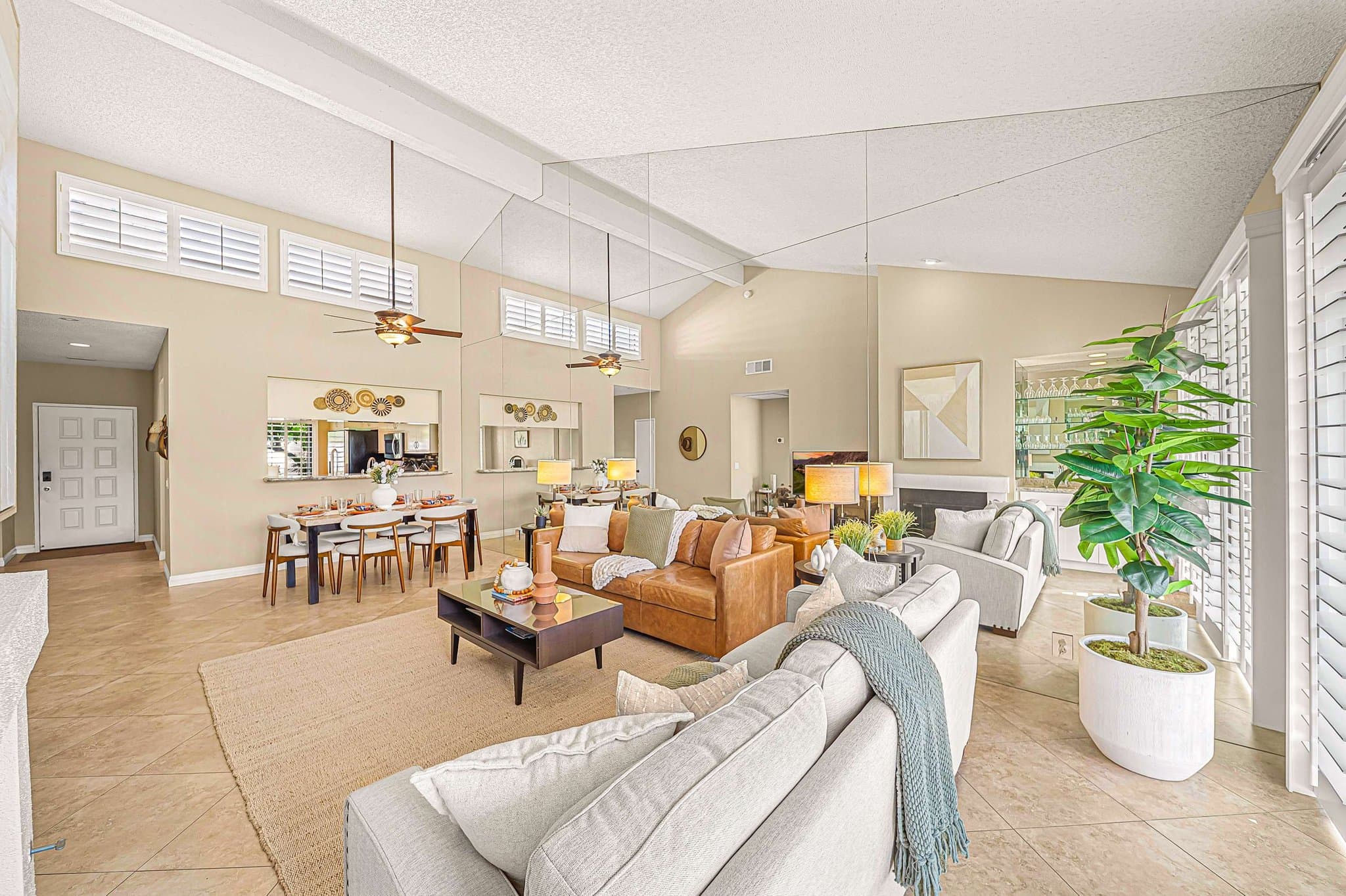 La Quinta House: 55706 Riviera