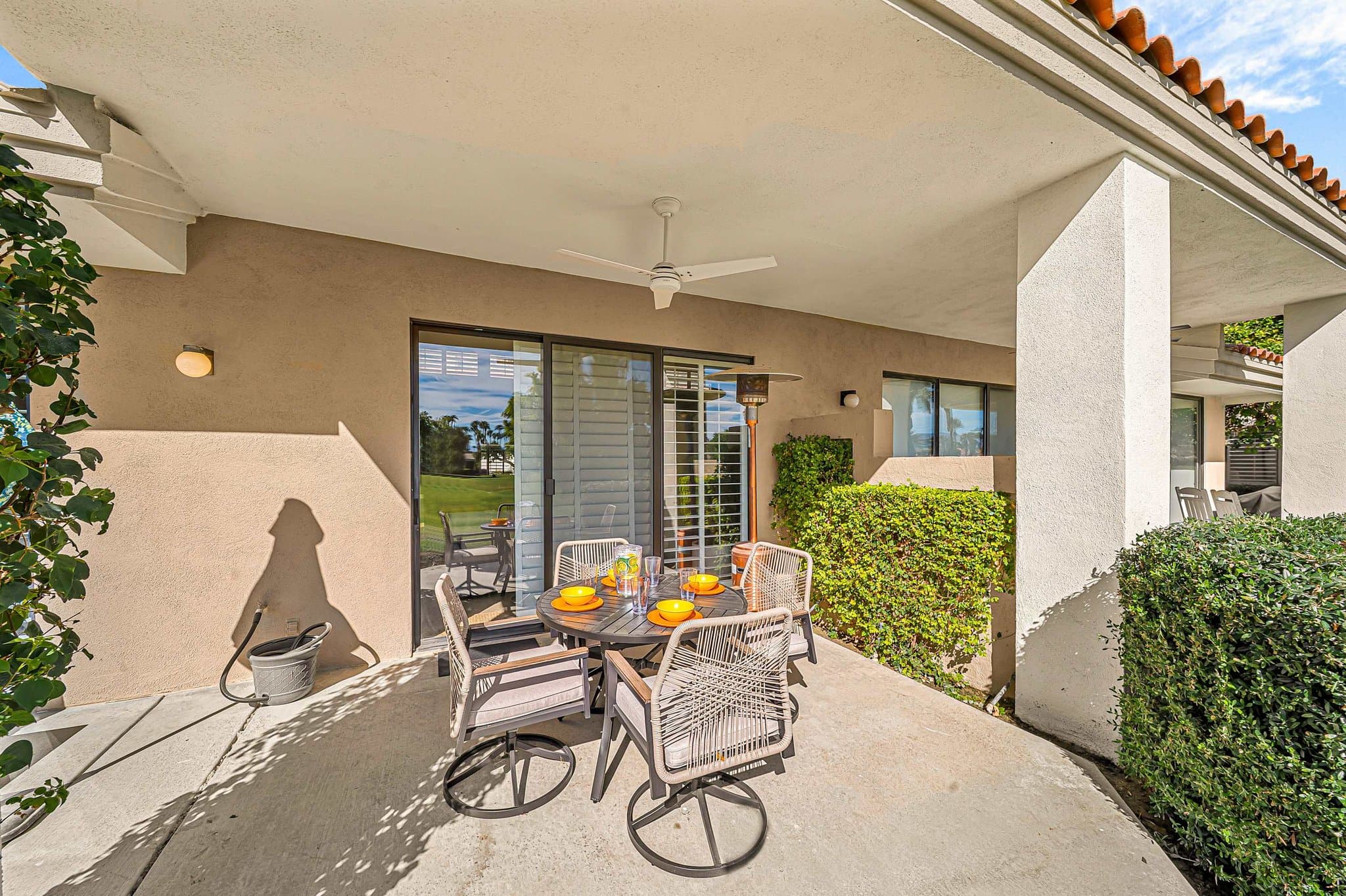 La Quinta House: 55706 Riviera