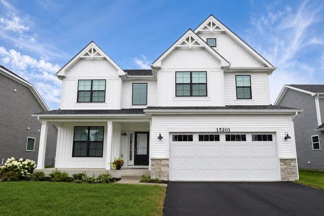 Plainfield House: 15203 S Emerson