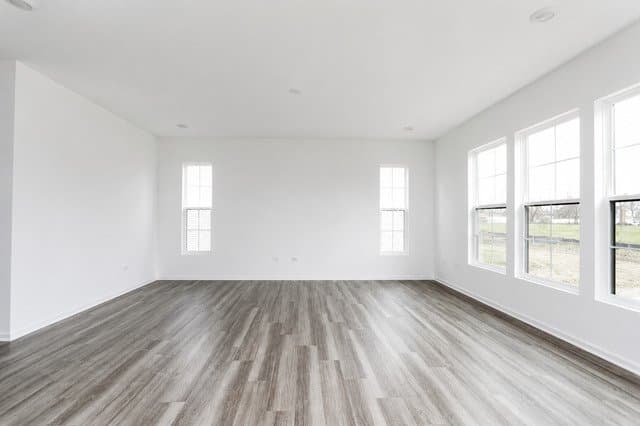 Plainfield House: 15203 S Emerson