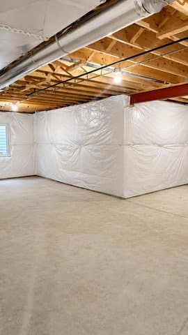 Plainfield House: 15203 S Emerson