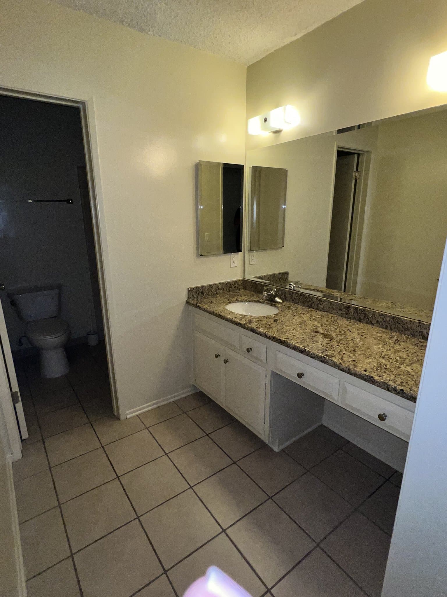 Los Angeles Apartment: 4072 Inglewood Blvd.