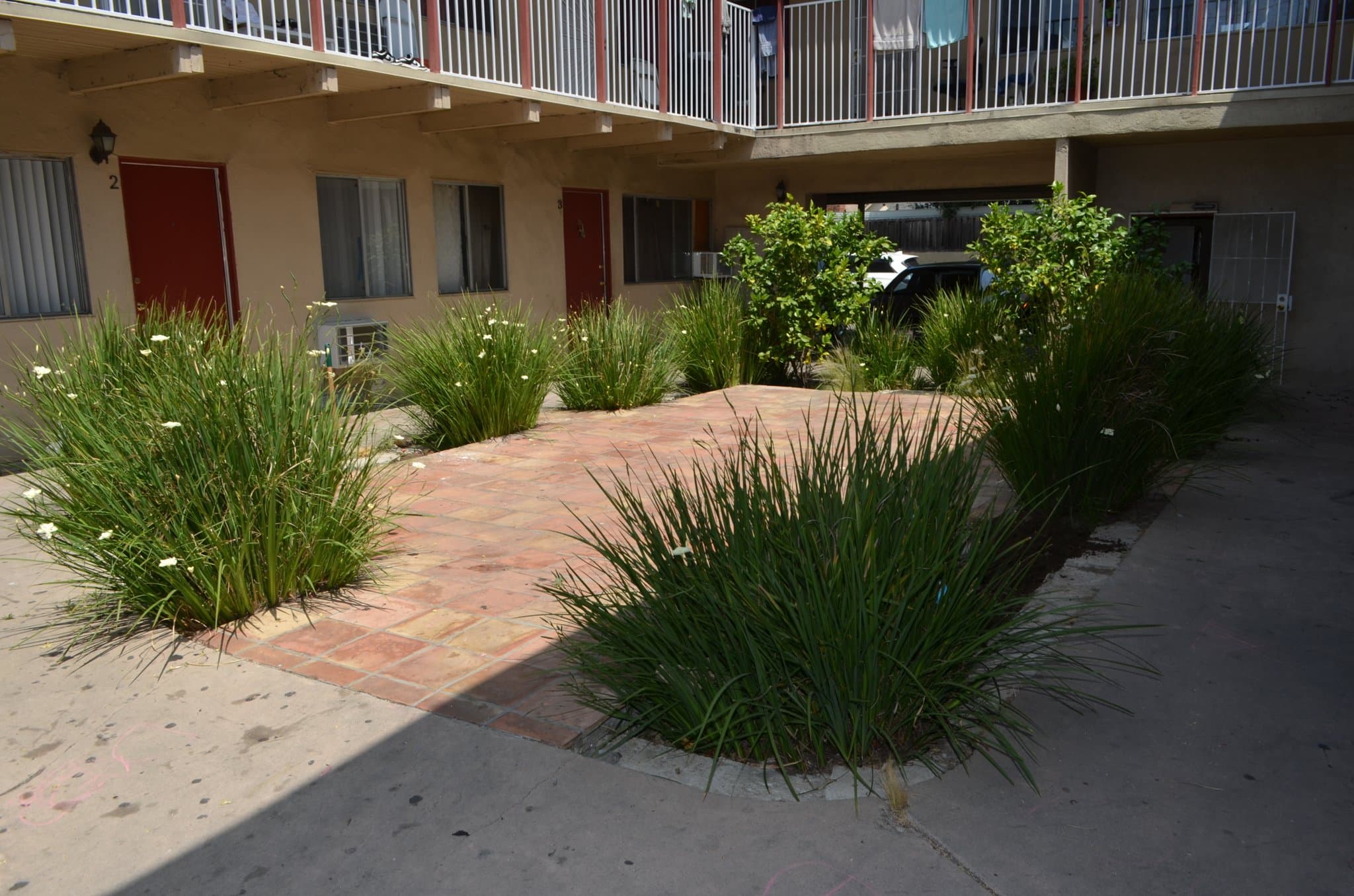 Van Nuys Apartment: 13463 Vanowen St