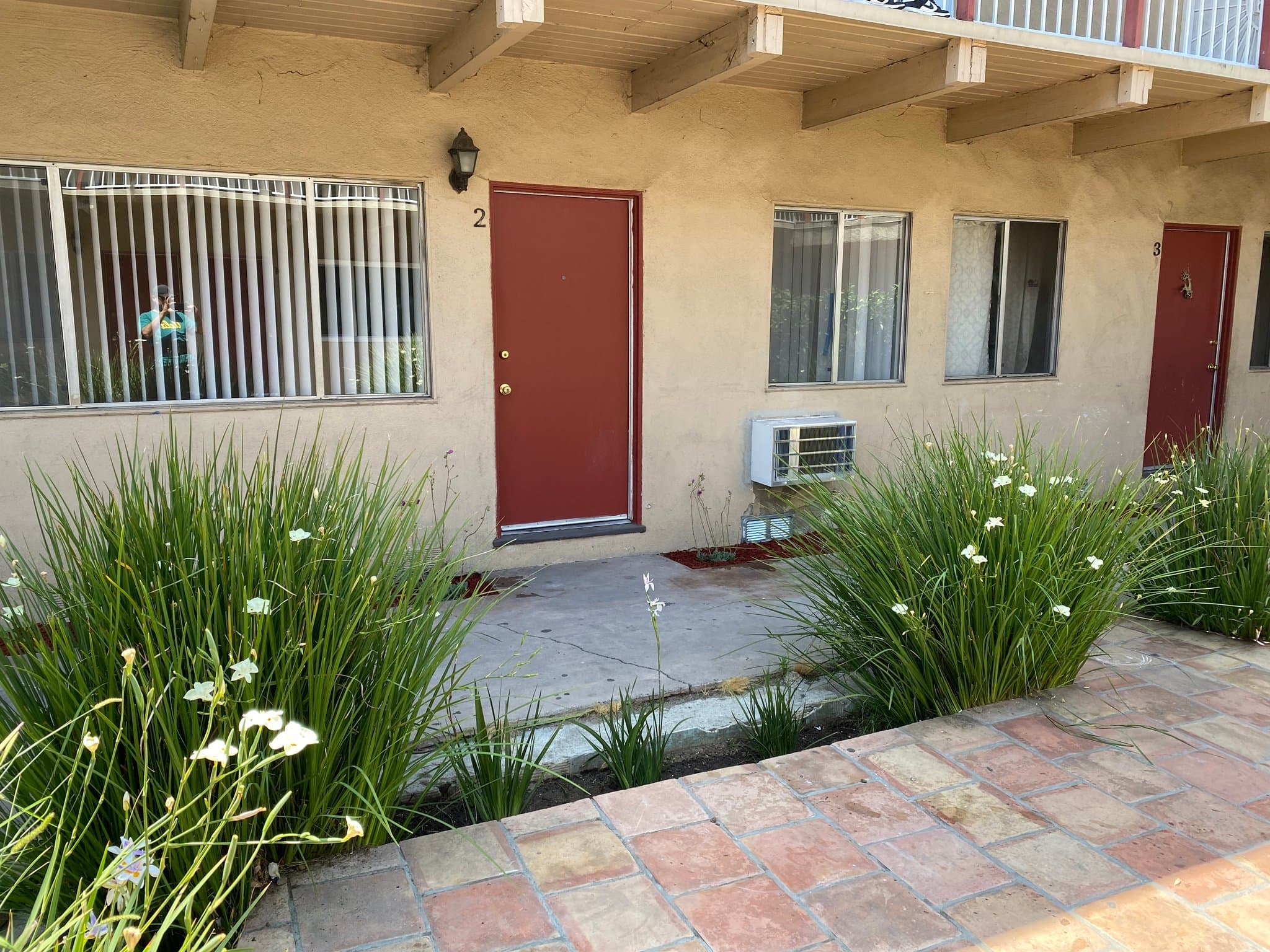 Van Nuys Apartment: 13463 Vanowen St