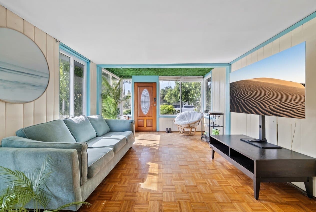 Saint Petersburg House: 5401 21st Ave S