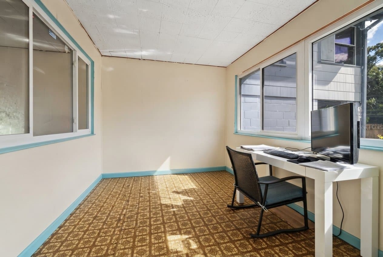 Saint Petersburg House: 5401 21st Ave S