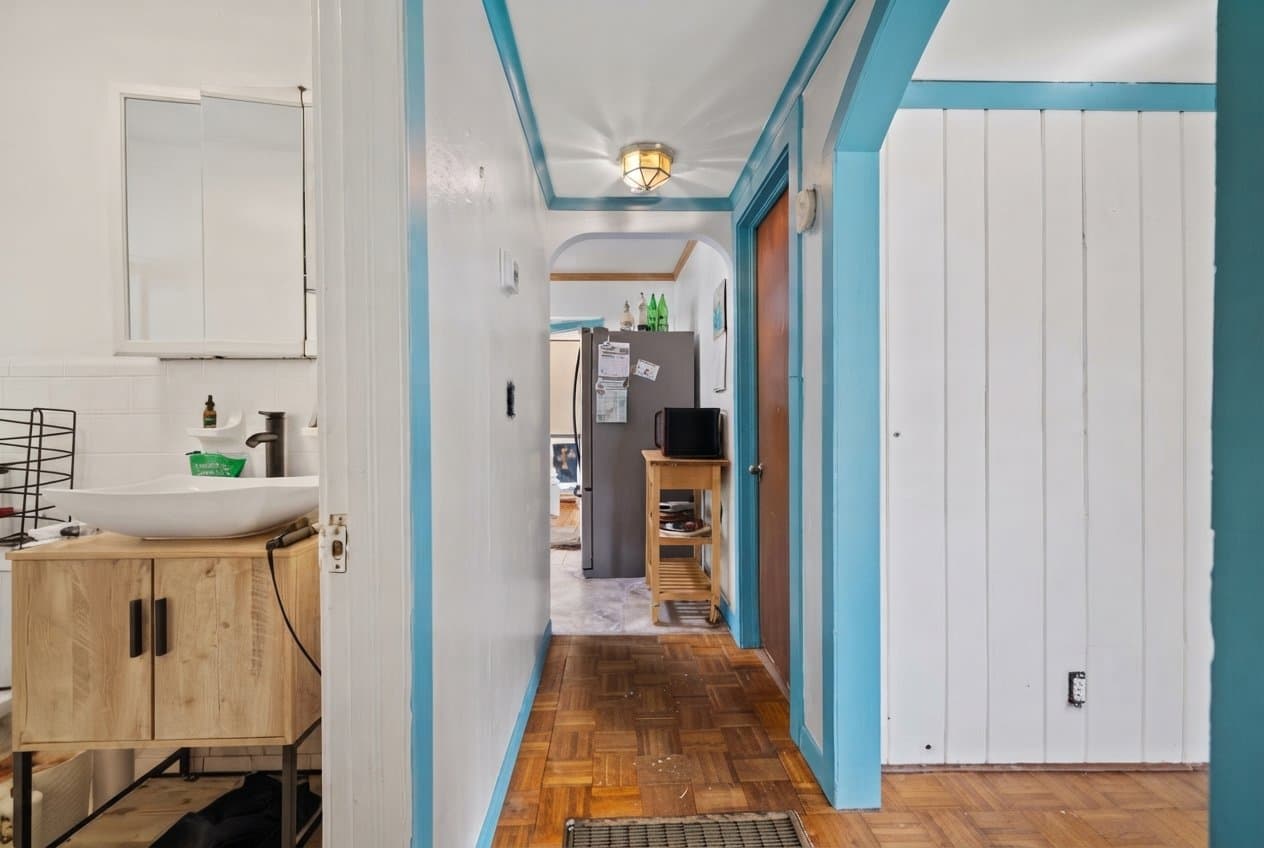 Saint Petersburg House: 5401 21st Ave S