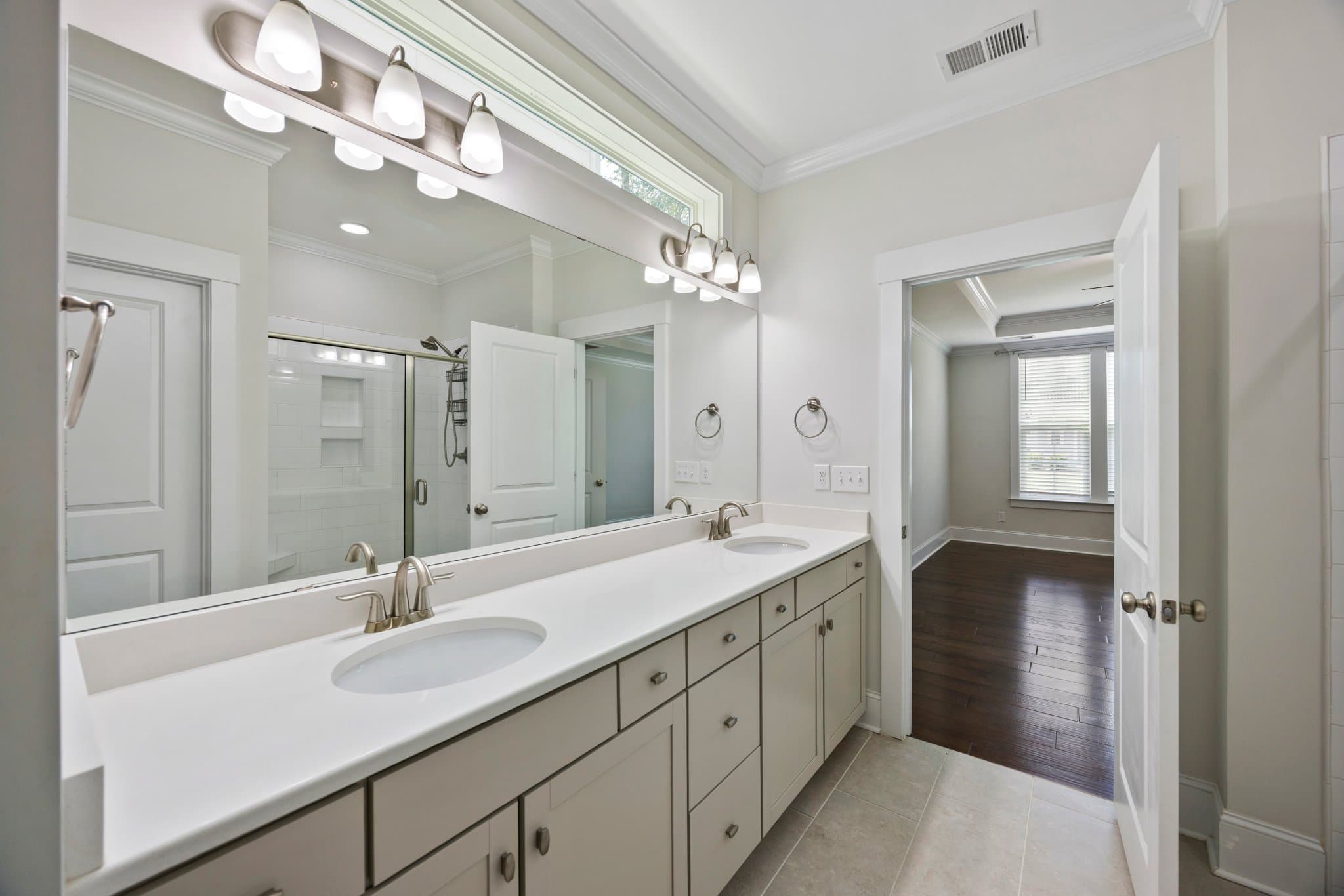 Wilmington House: 636 Countryside Ln