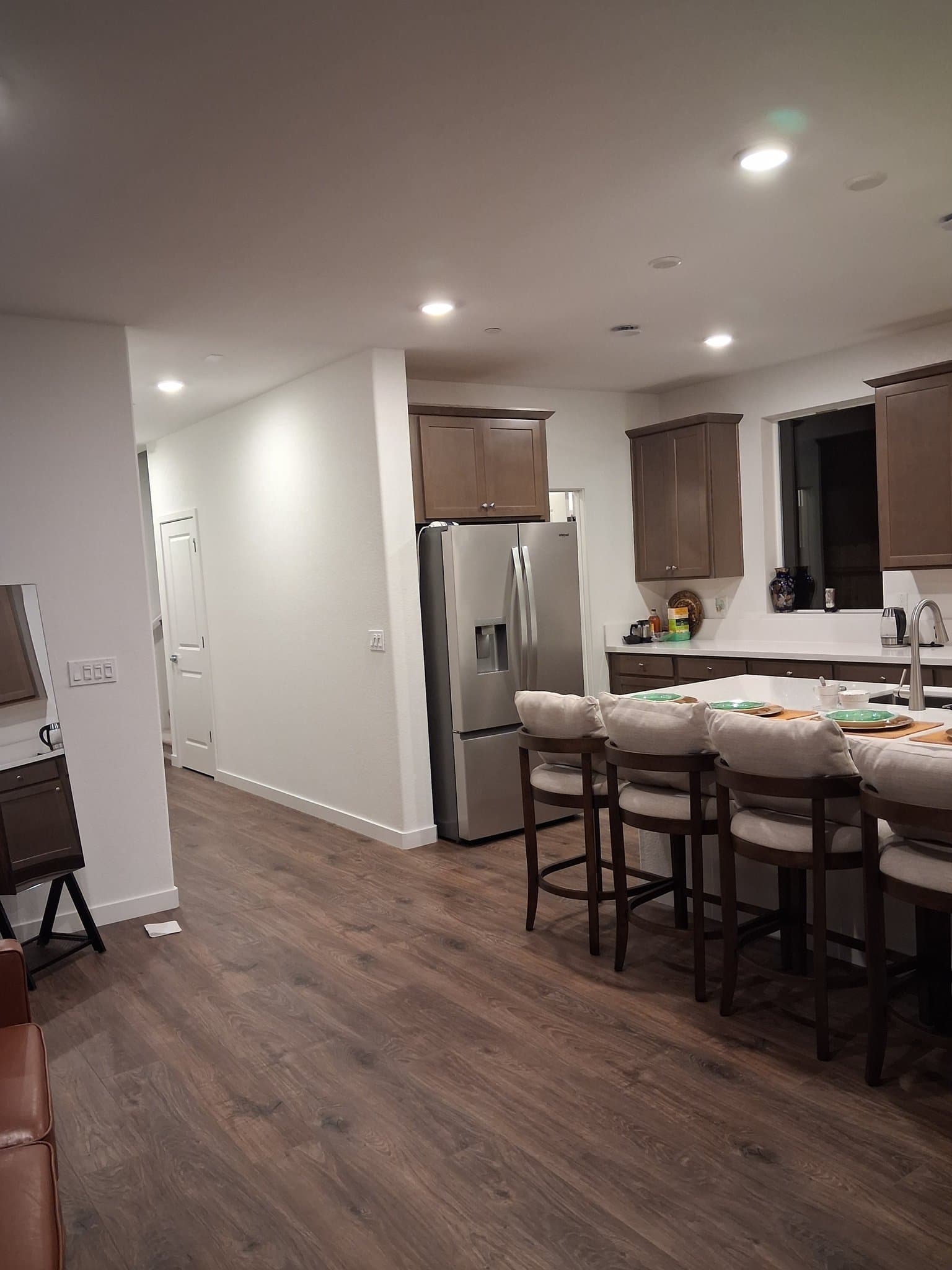 Roseville Single Room: 5000 Super Moon Way