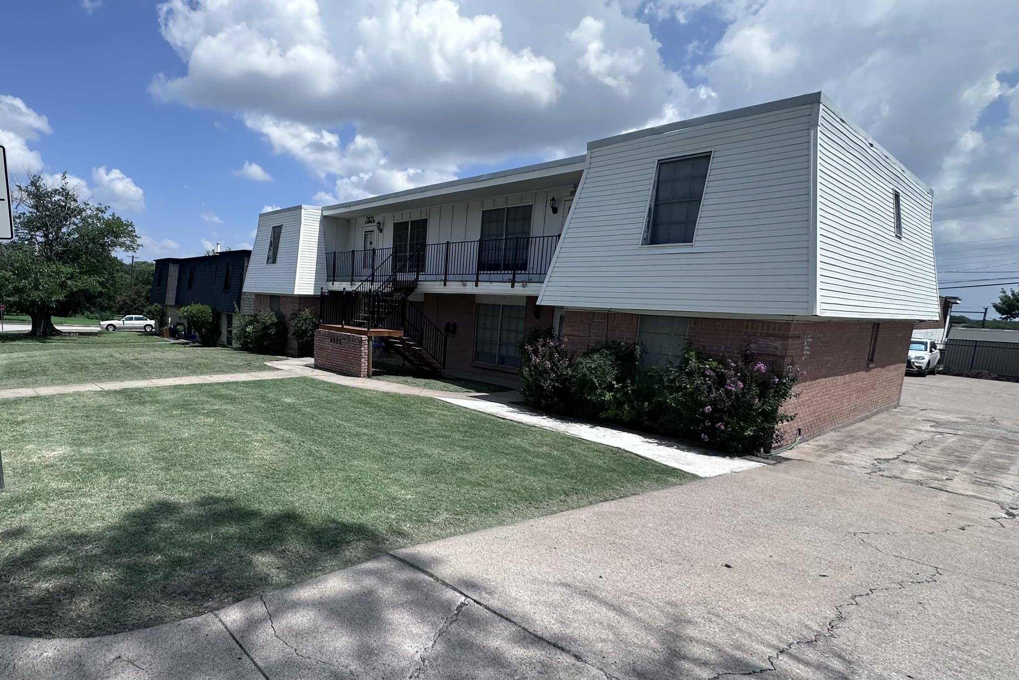Benbrook Multiplex: 8005 Carrick St