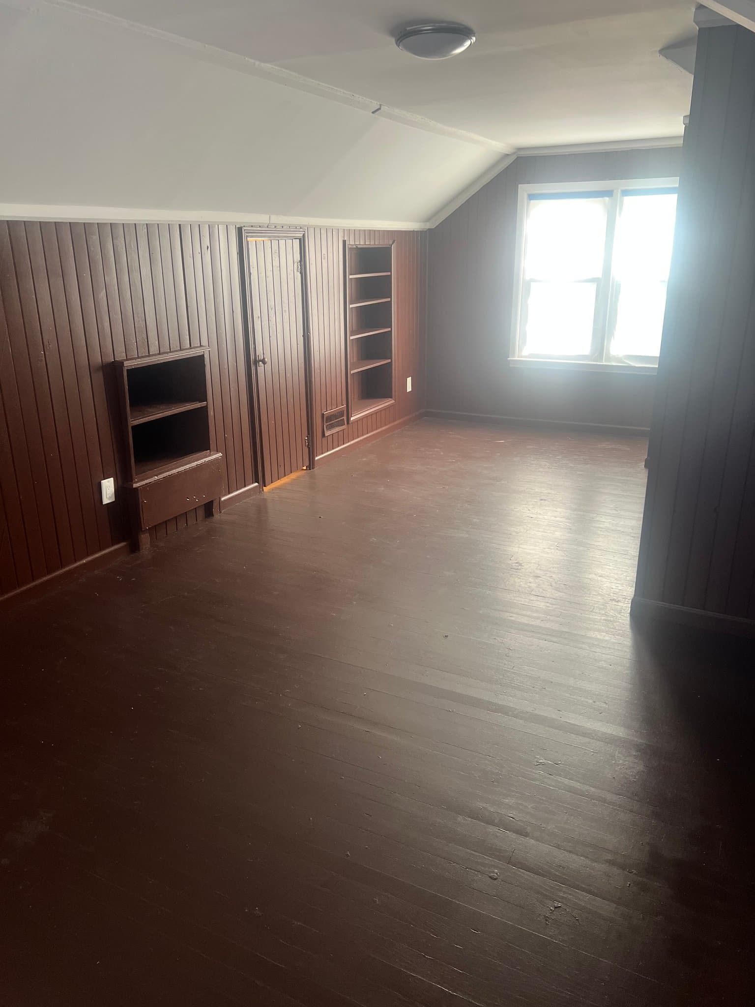 Detroit House: 19215 Prevost