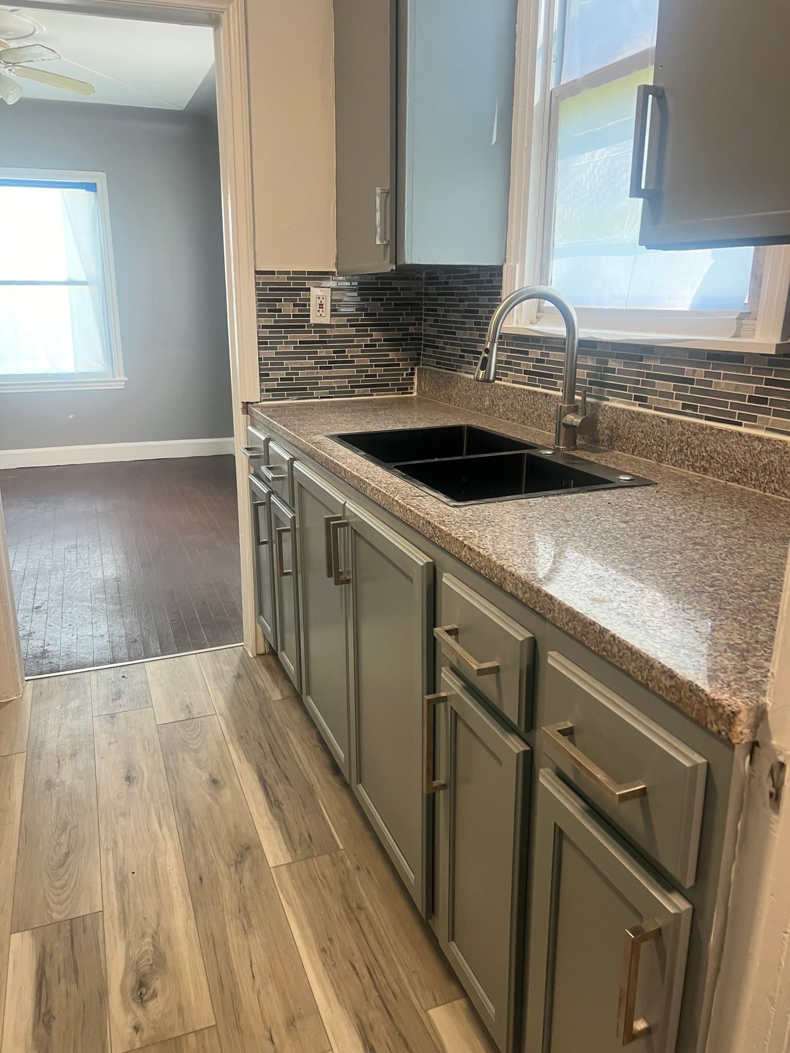 Detroit House: 19215 Prevost