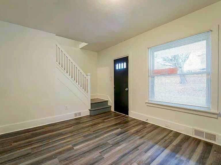 Pittsburgh House: 2411 Wurzell Ave