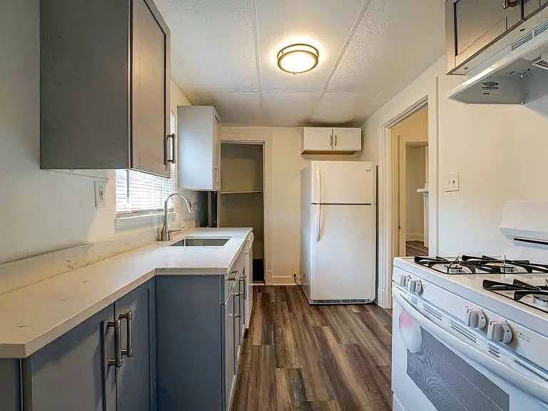 Pittsburgh House: 2411 Wurzell Ave