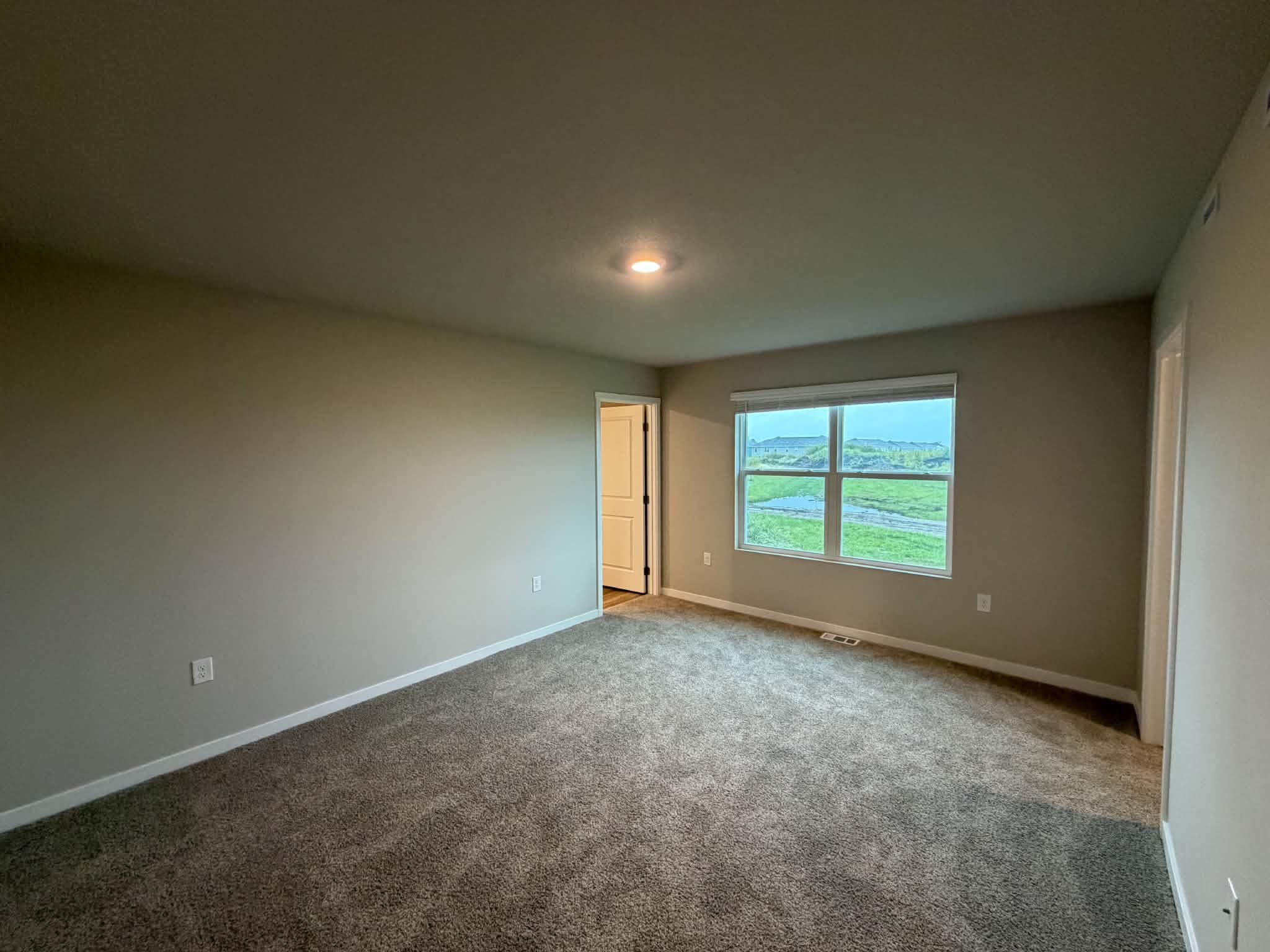 Ankeny Townhome: 1405 NE 59th Ln
