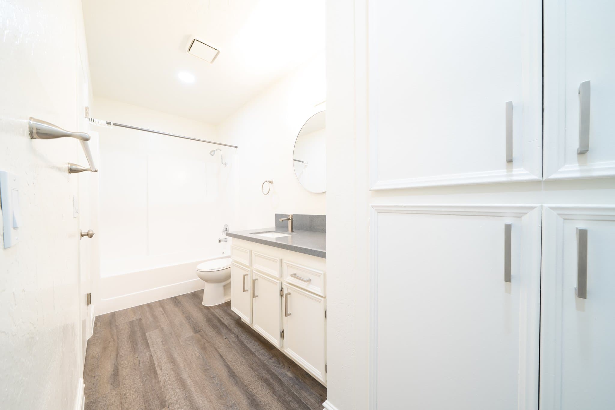 Vista Condo: 800 E Bobier Dr
