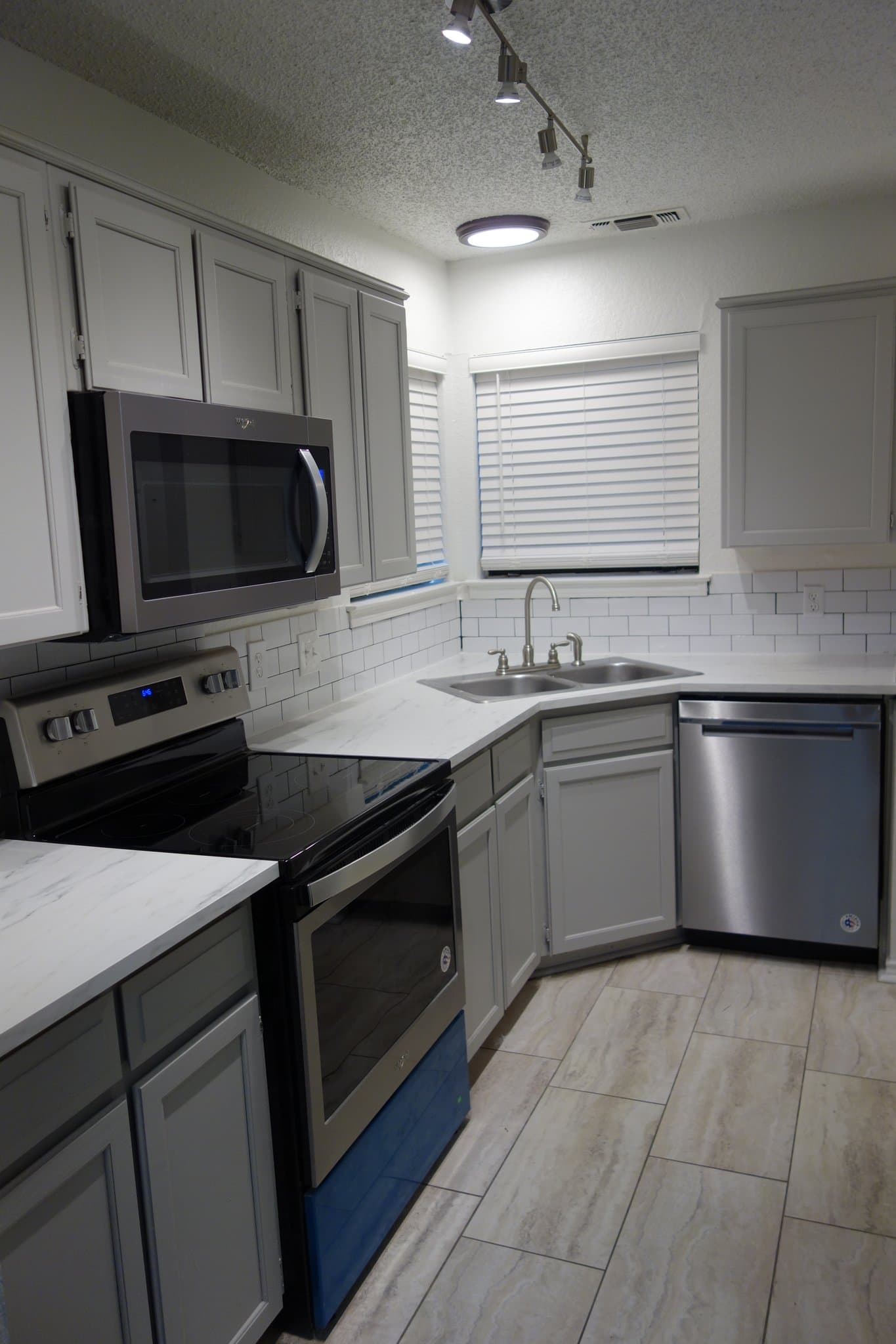 Benbrook Multiplex: 220 Vista Way