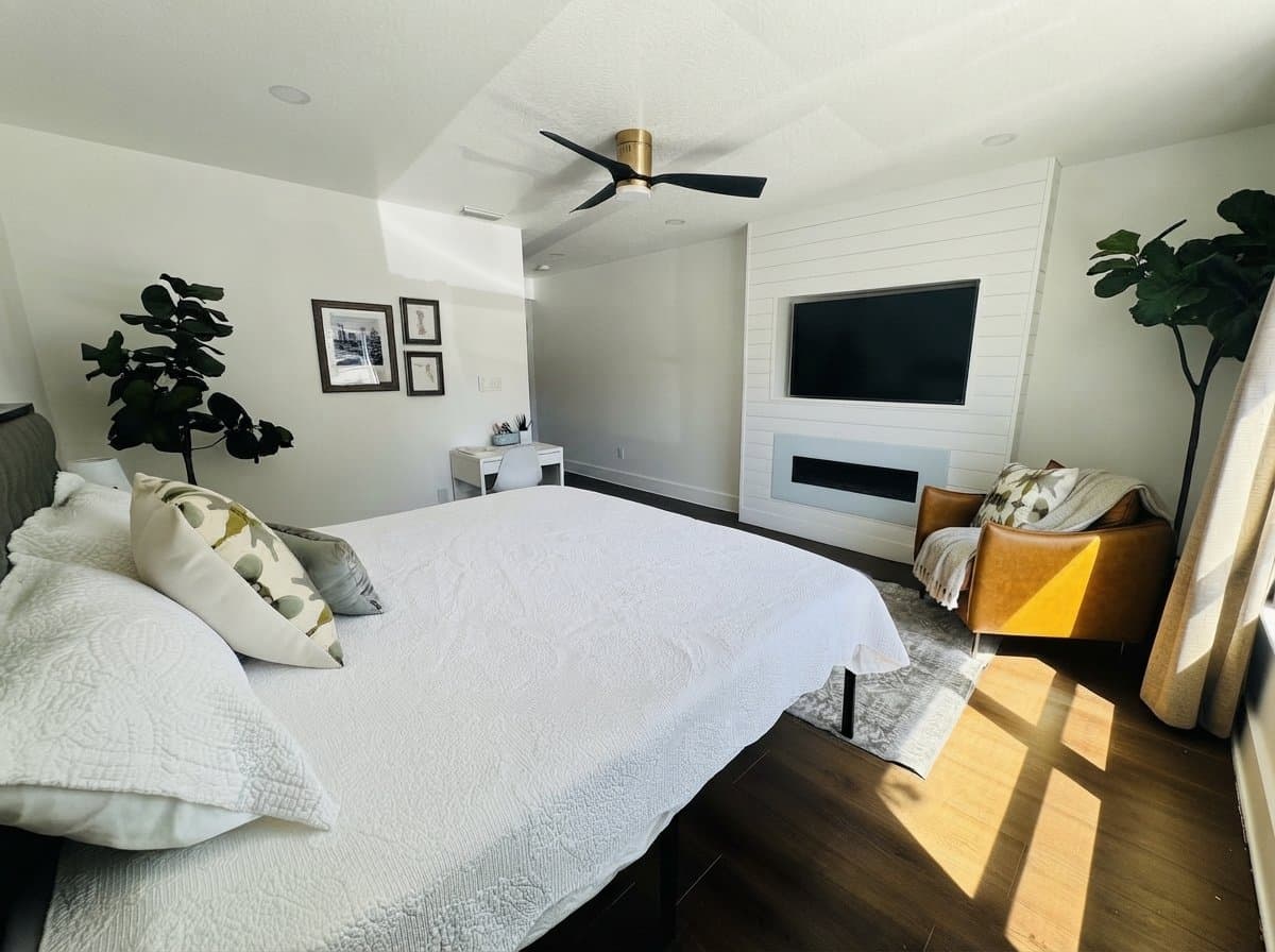 Tampa House: 4211 S Drexel Ave