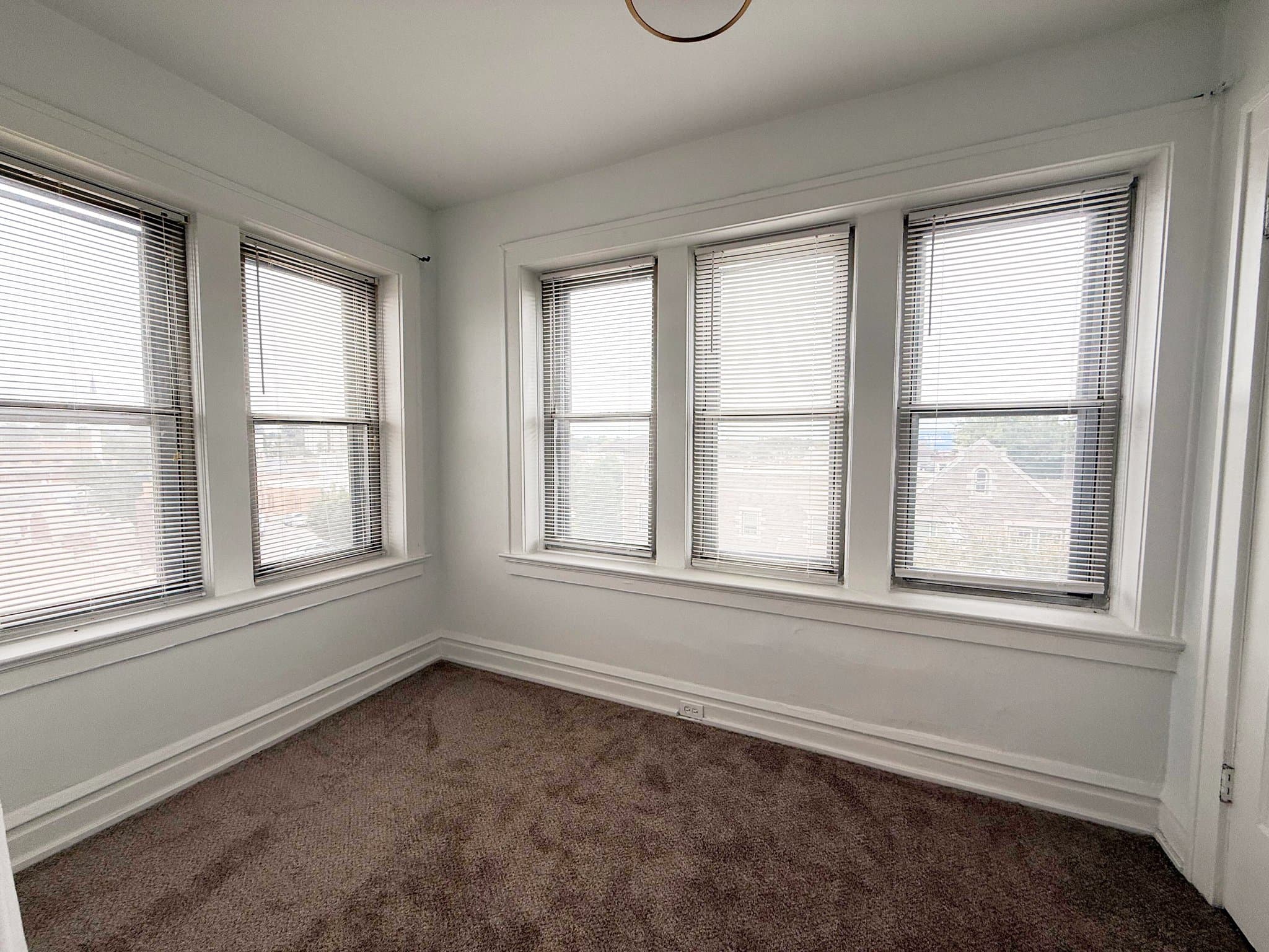 St Louis Apartment: 4909 Lansdowne