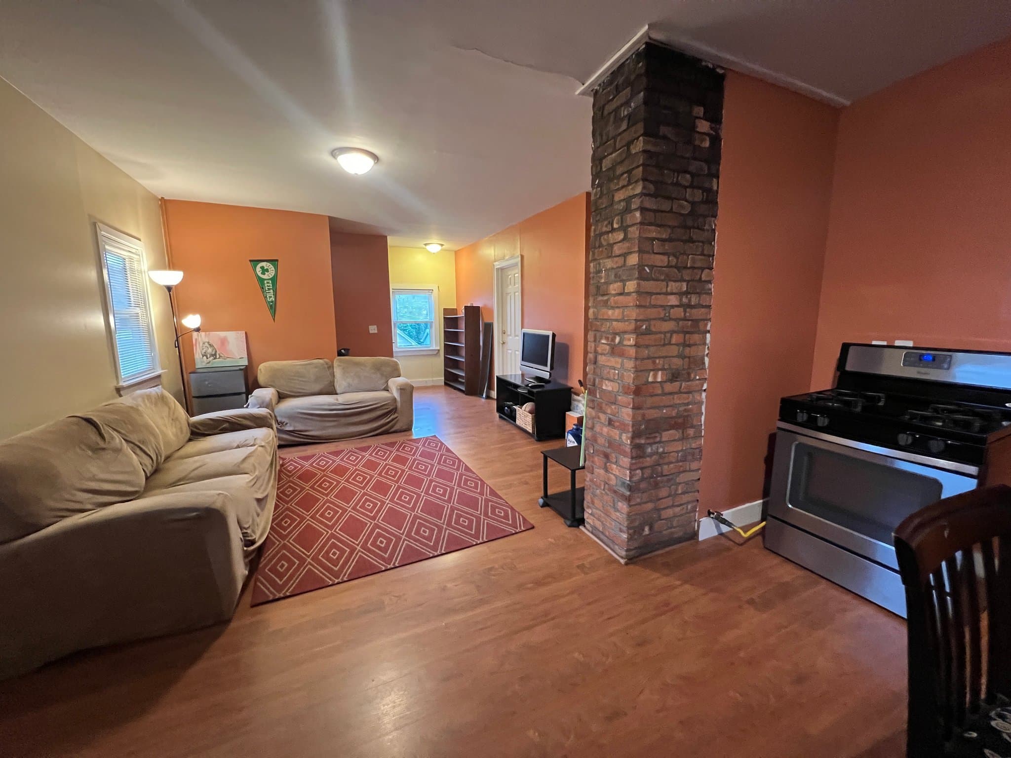 Providence Single Room: 206 California Ave