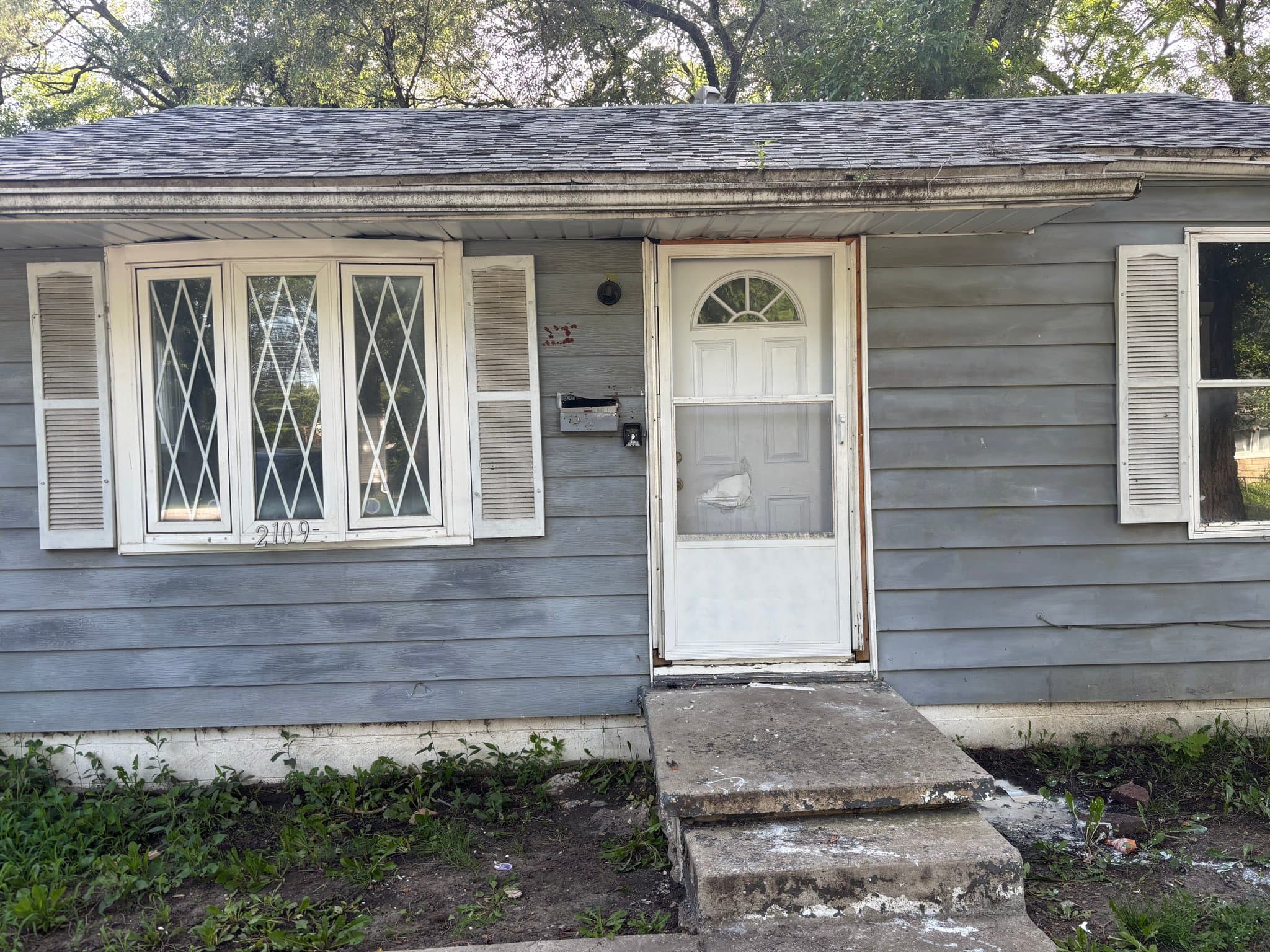 Springfield House: 2109 S Martin Luther King Jr. Dr.