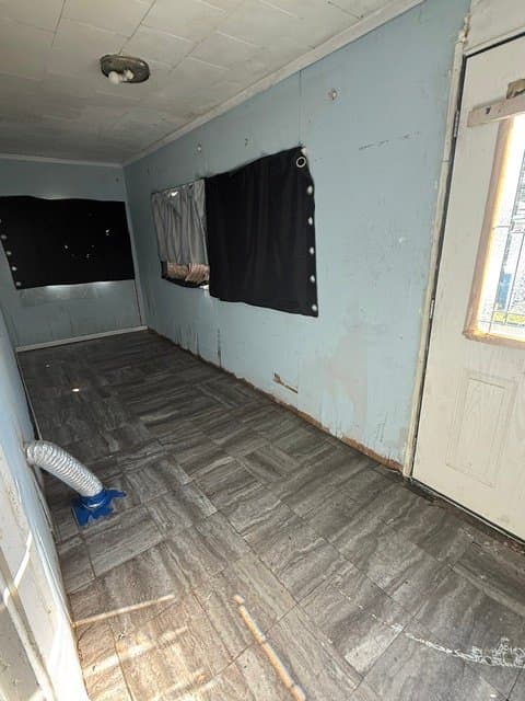 Centralia House: 327 N Hickory St.