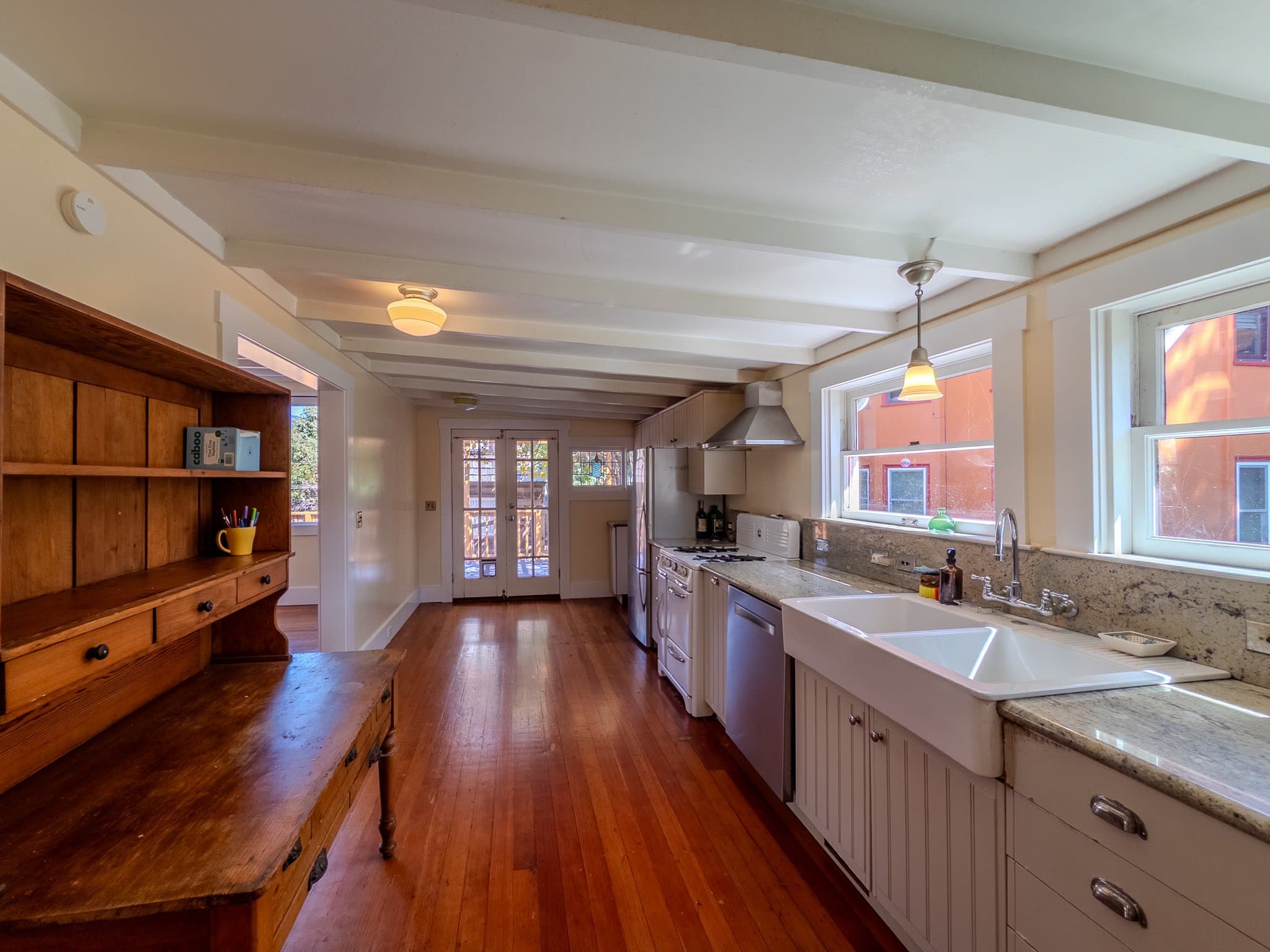 Berkeley House: 1822 Carleton St