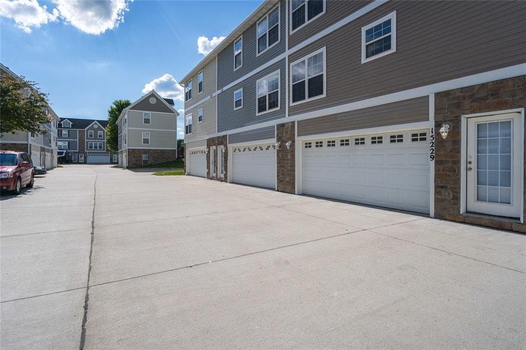 Urbandale Townhome: 15229 Alpine Dr