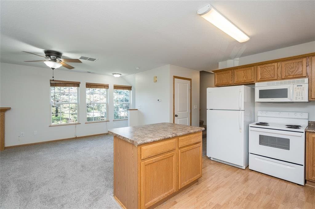 Urbandale Townhome: 15229 Alpine Dr