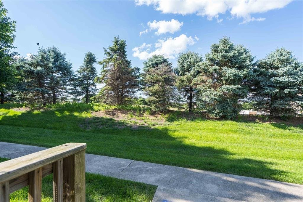 Urbandale Townhome: 15229 Alpine Dr