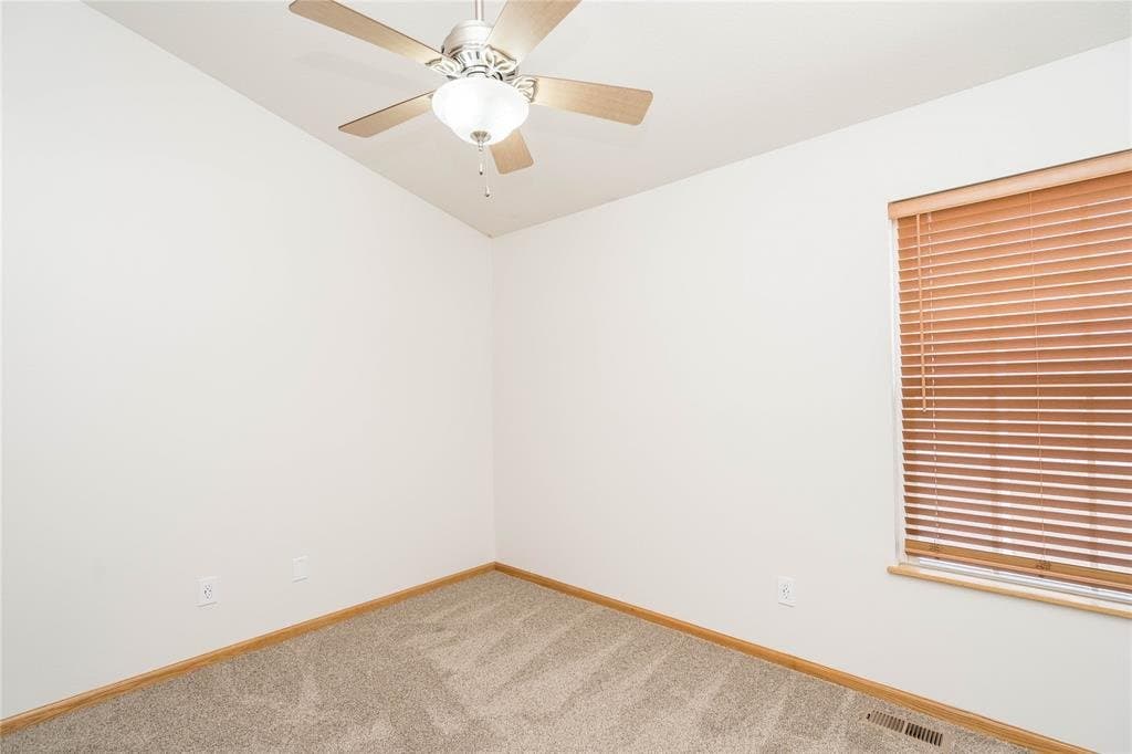 Urbandale Townhome: 15229 Alpine Dr
