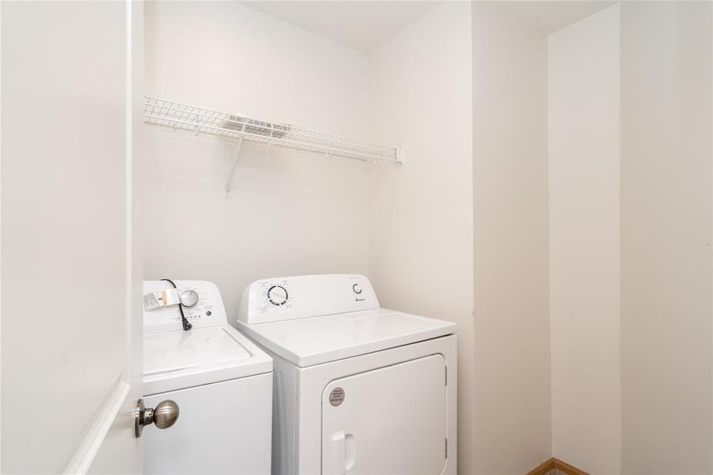 Urbandale Townhome: 15229 Alpine Dr