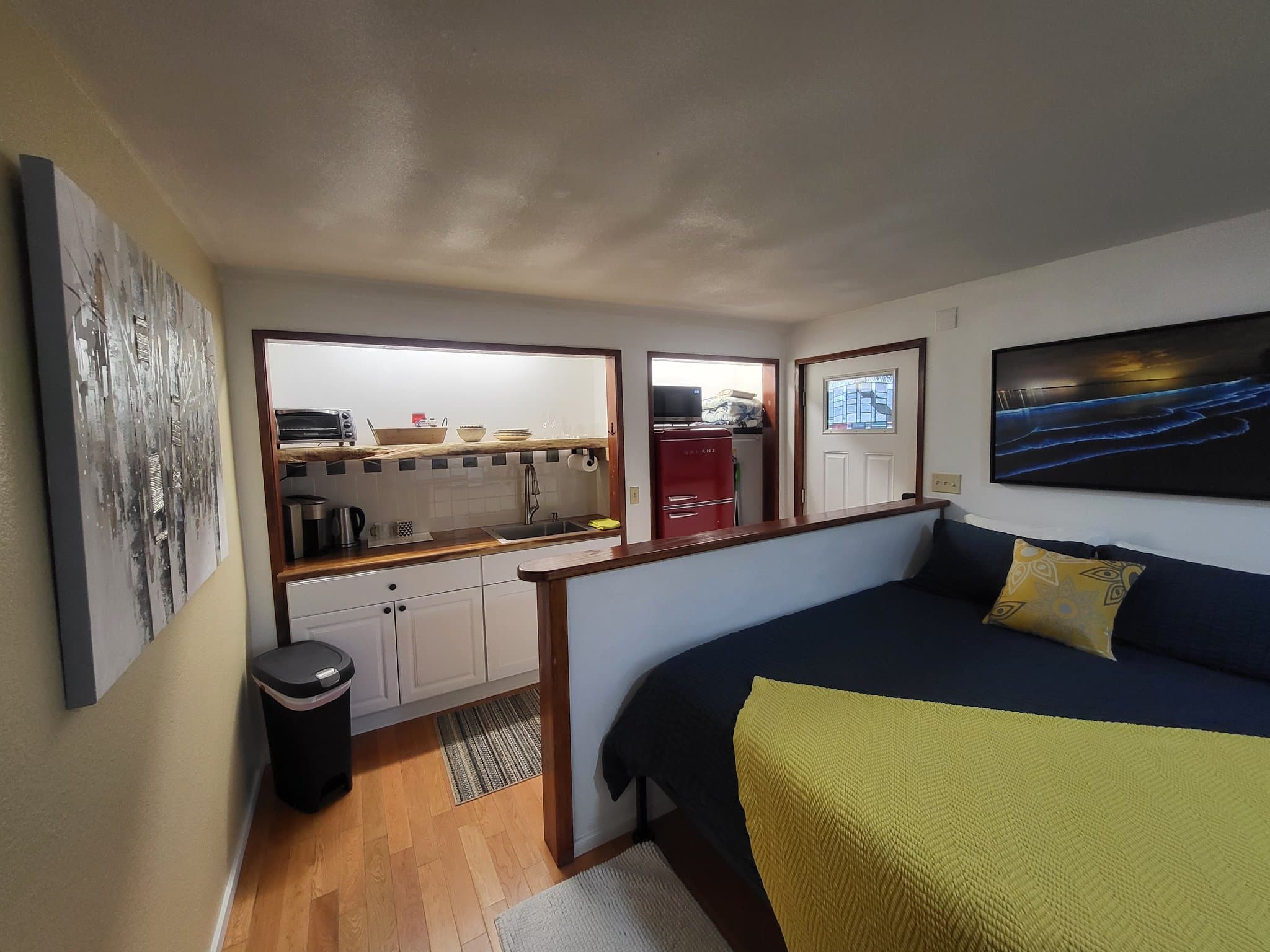 Blaine Apartment: 7398 Birch Bay Dr