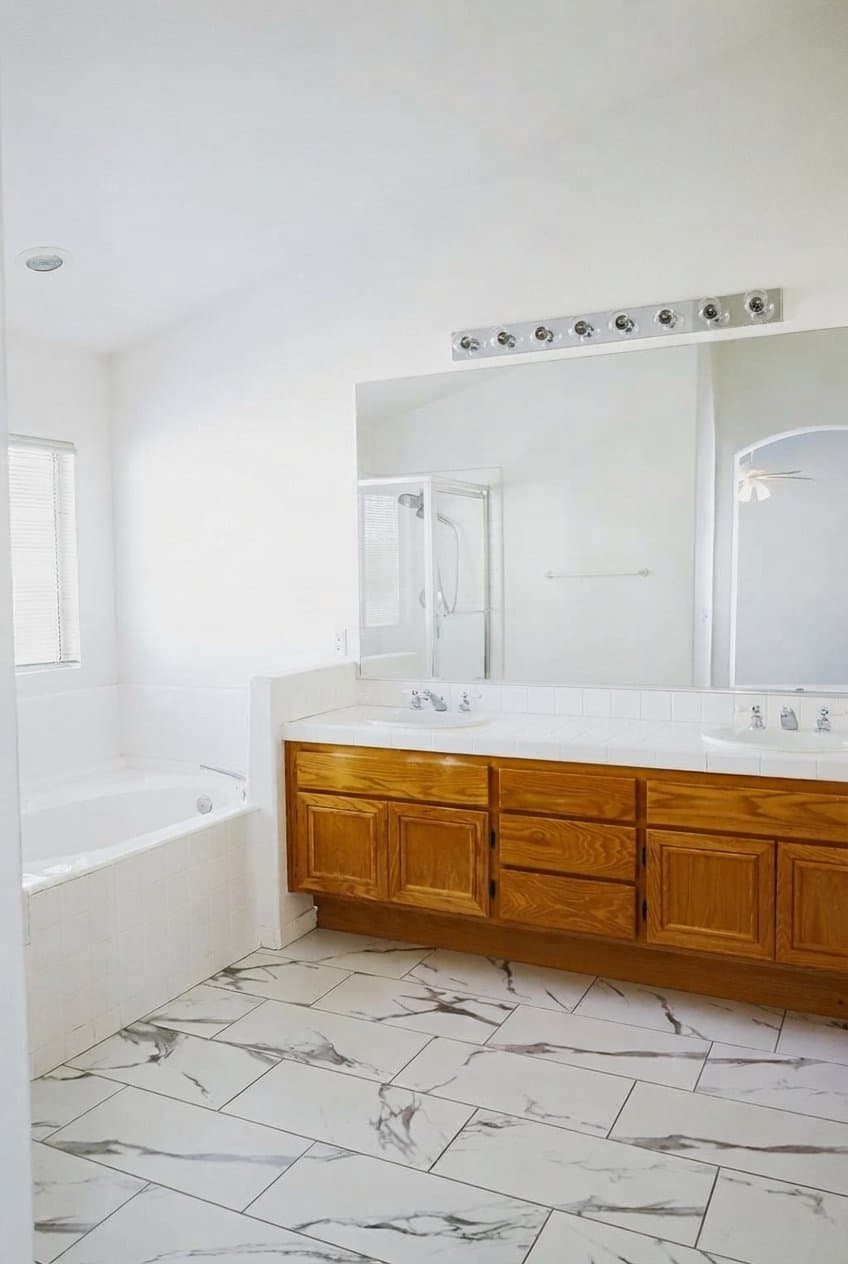 Lancaster House: 42336 Camden Way