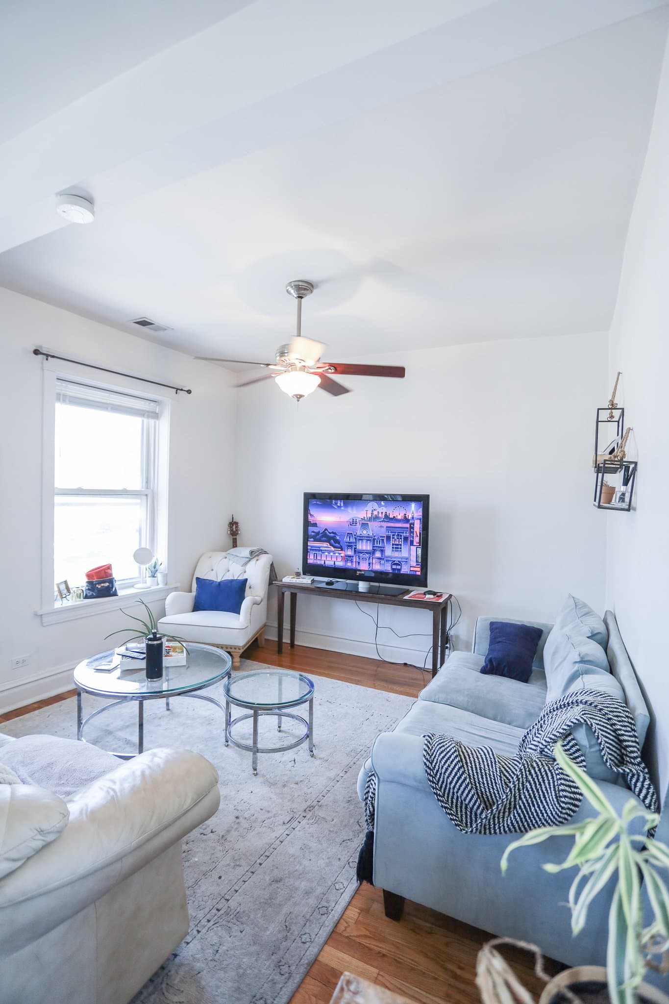 Chicago Apartment: 2808 Halsted