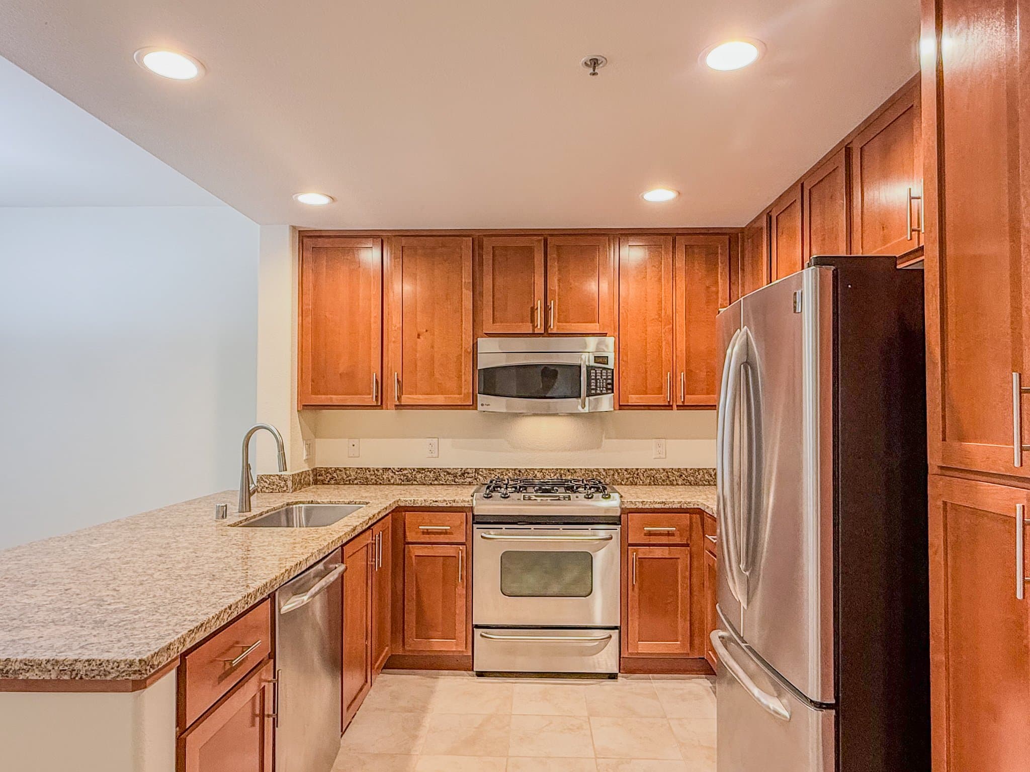 Oakland Condo: 423 7th St