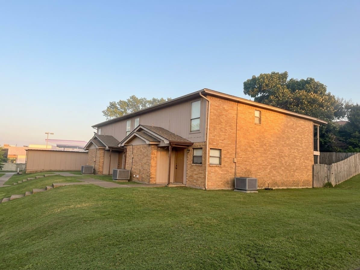 Benbrook Multiplex: 220 Vista Way