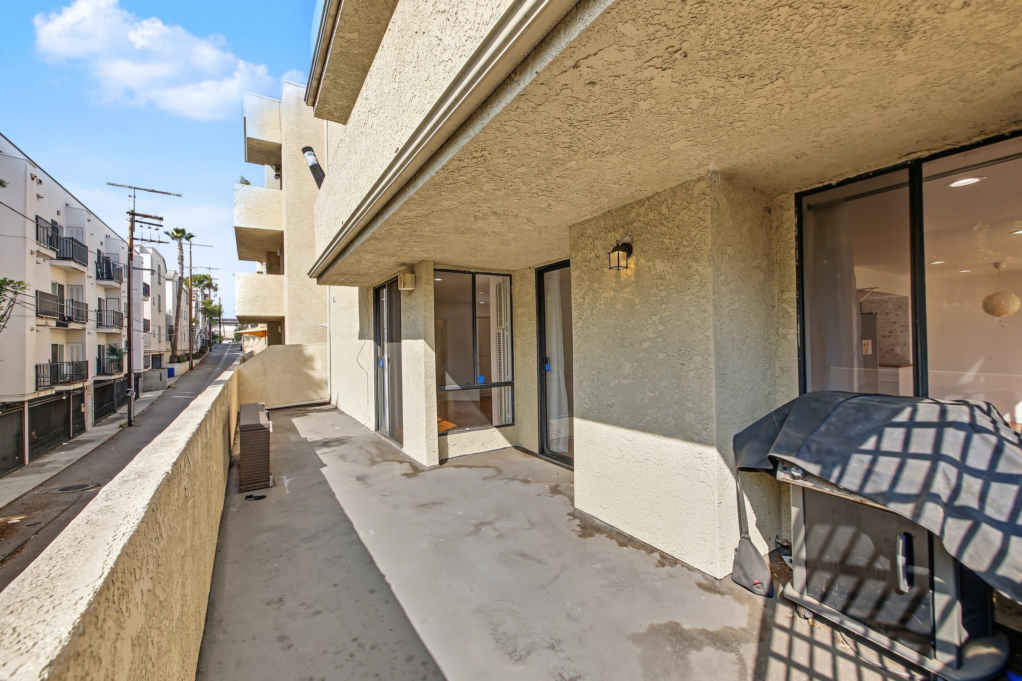 Los Angeles Condo: 7001 S La Cienega Blvd