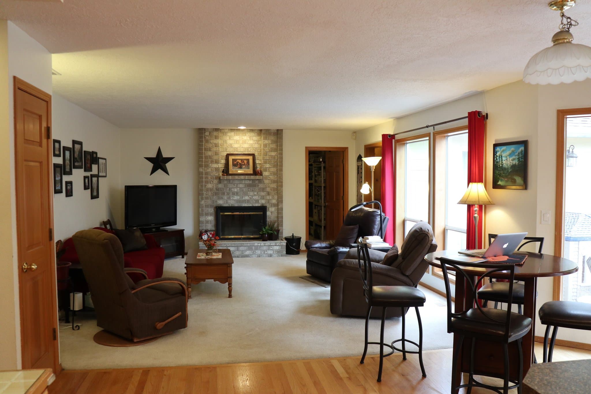 Vancouver House: 17301 SE Fisher Dr