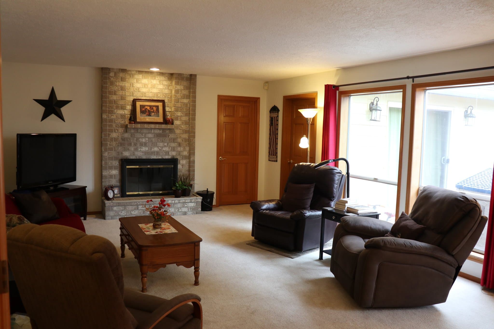 Vancouver House: 17301 SE Fisher Dr