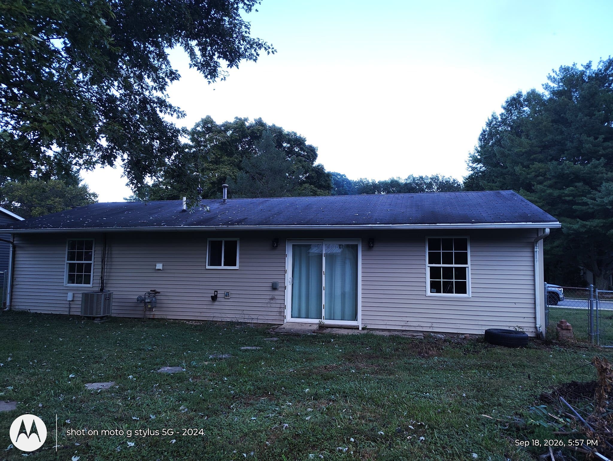 Madison House: 2713 Springwood Dr