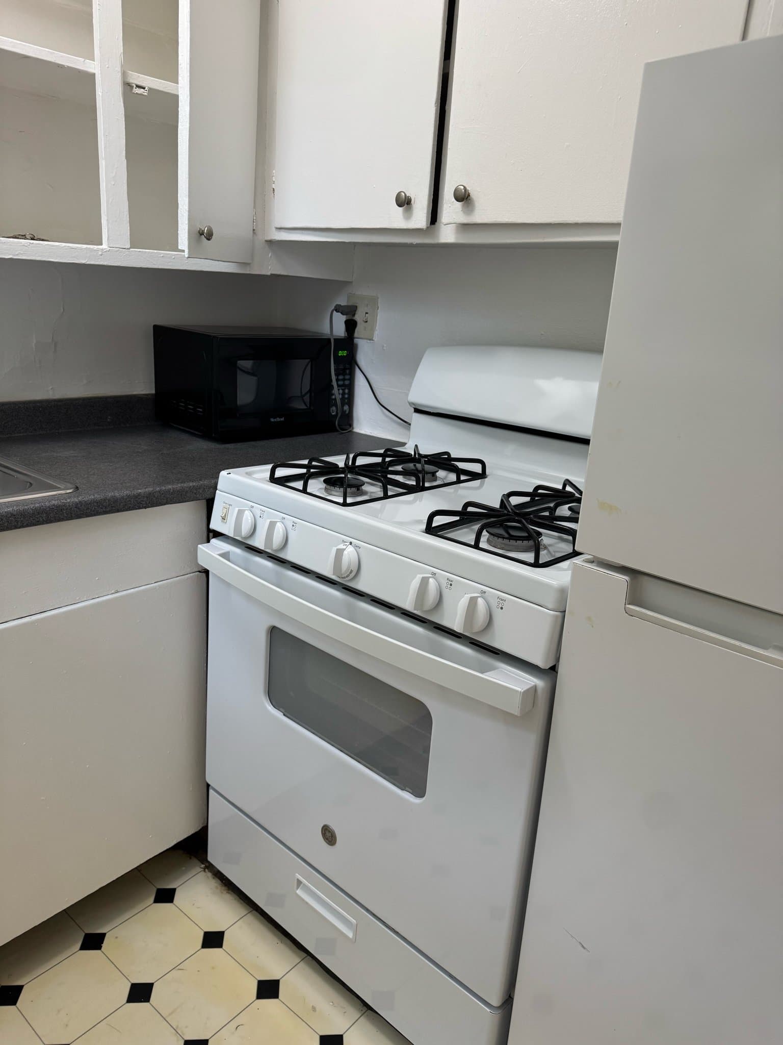 Washington Condo: 2716 Wisconsin Ave NW