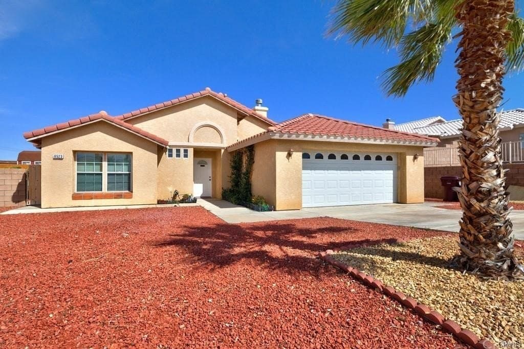 Yucca Valley House: 8523 Barberry Ave