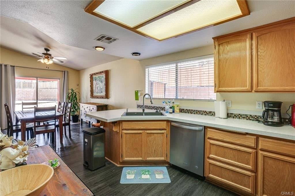 Yucca Valley House: 8523 Barberry Ave
