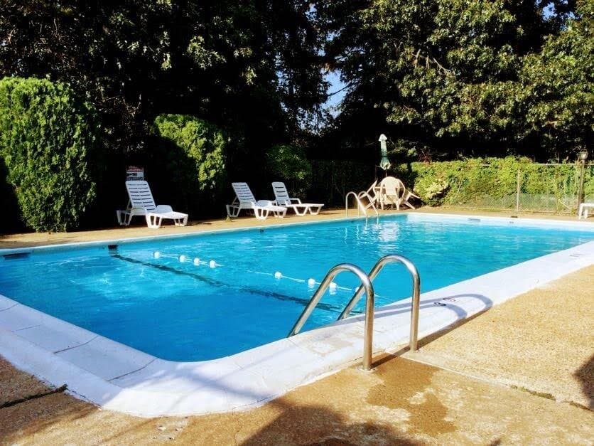 Dennis Port Condo: 174 Upper County Rd